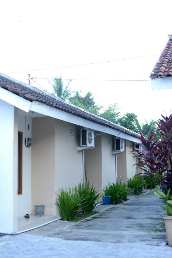 Reddoorz Syariah Plus Near Banyuwangi Airport Екстер'єр фото