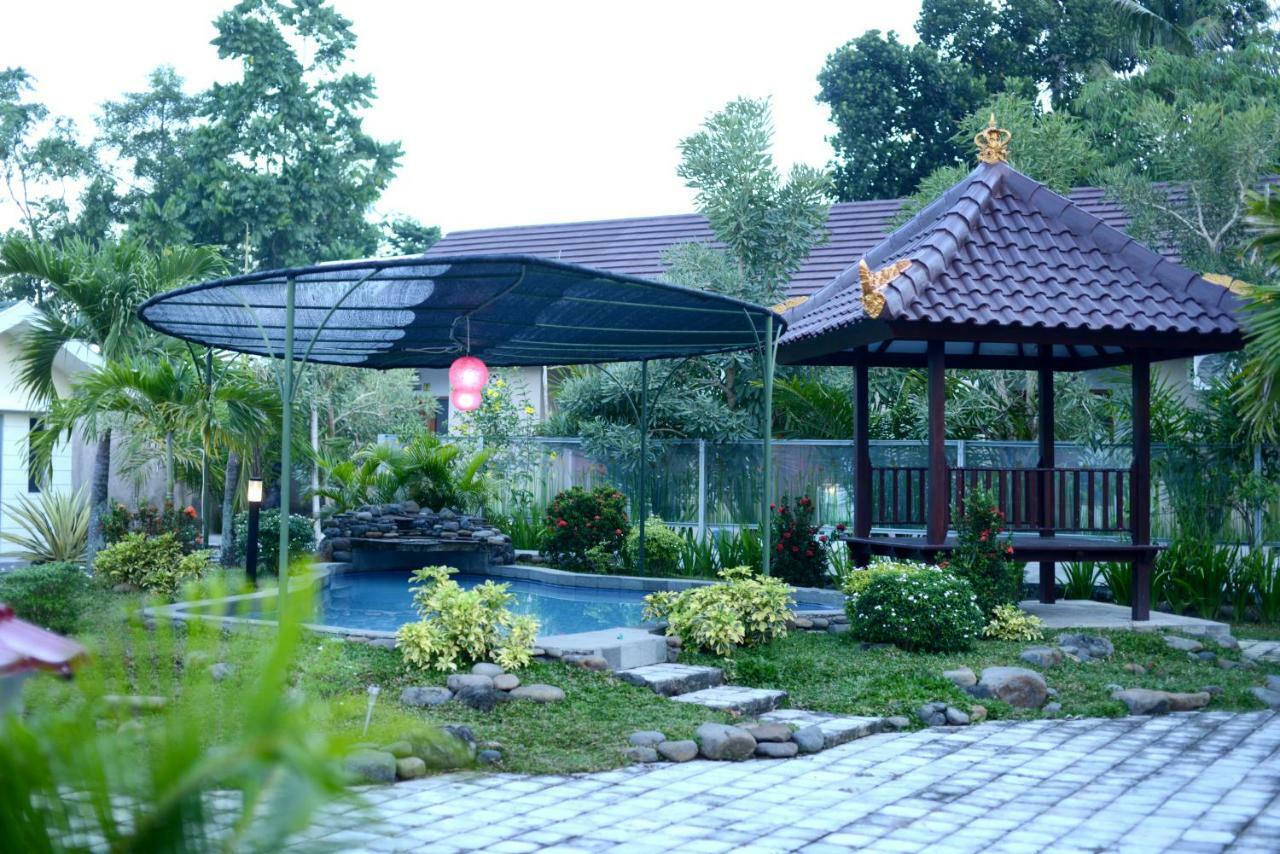 Reddoorz Syariah Plus Near Banyuwangi Airport Екстер'єр фото