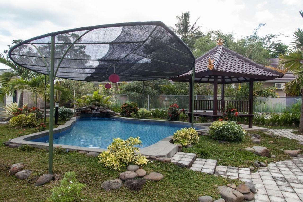 Reddoorz Syariah Plus Near Banyuwangi Airport Екстер'єр фото